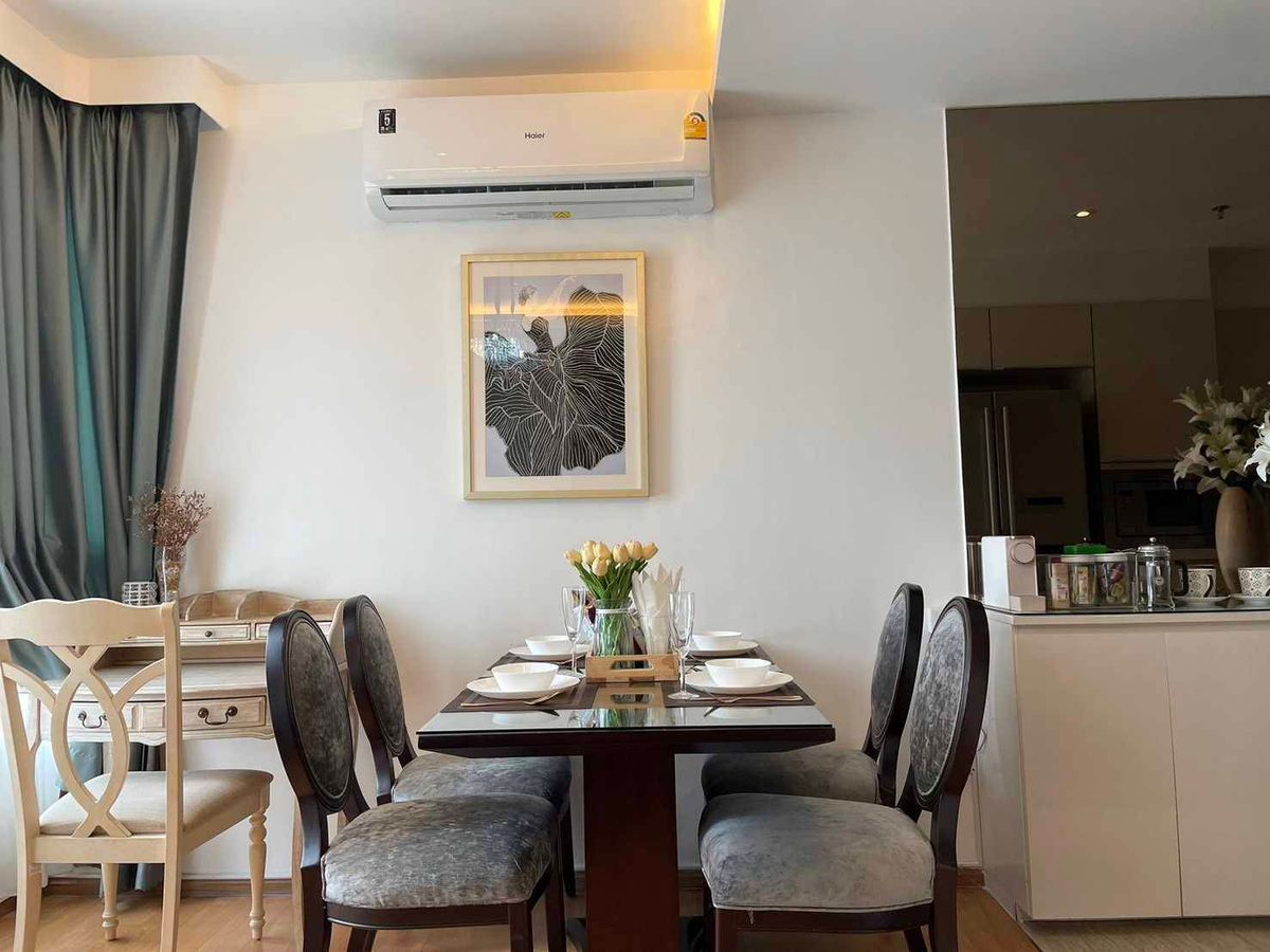 For RentCondoSukhumvit, Asoke, Thonglor : Low floor 2 bed 2 bath 60 sqm condo at H Sukhumvit 43 for rent 55,000THB / month, Sukhumvit Soi 43, Phrom Phong BTS station
