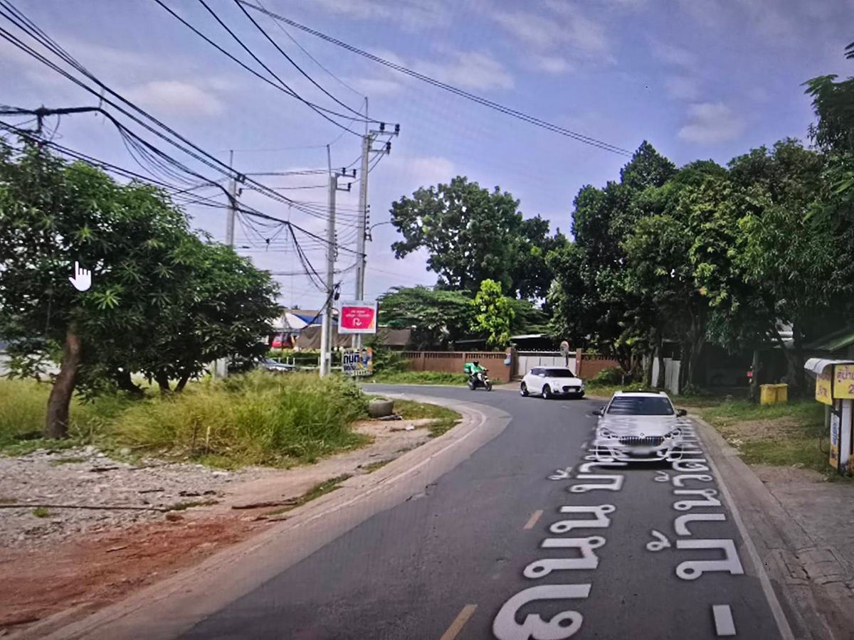 ให้เช่าที่ดินพระราม 5 ราชพฤกษ์ บางกรวย :  ให้เช่าที่ดิน 50 ตร.ว. ทำเลทอง ติดถนนบางกรวย วัดชลอ บางกรวย นนทบุรี - เหมาะทำธุรกิจ/ค้าขาย! ✨