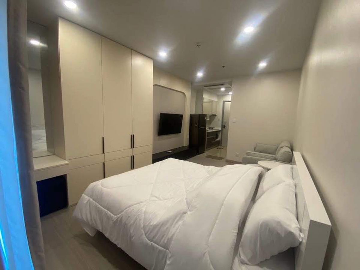 For RentCondoThaphra, Talat Phlu, Wutthakat : Condo for rent, Supalai Lite, Tha Phra Room, Pool, in and out in many ways, near MRT, Tha Phra Station. Interested to say hello.