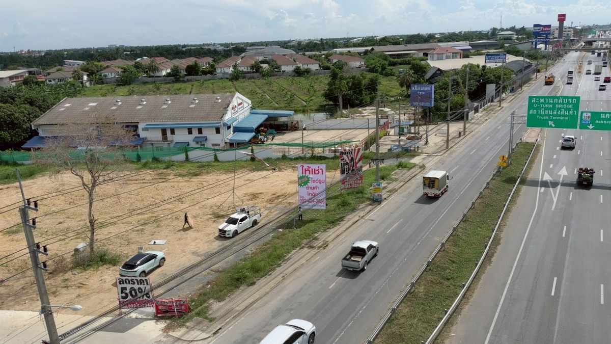 ให้เช่าที่ดินปิ่นเกล้า จรัญสนิทวงศ์ : โอกาสทอง! ให้เช่าที่ดินติดถนนบรมราชชนนี 1 ไร่ สามพราน นครปฐม ทำเลธุรกิจศักยภาพสูง (แปลงที่ 1) - พิเศษ! ไม่มีค่าหน้าดิน!