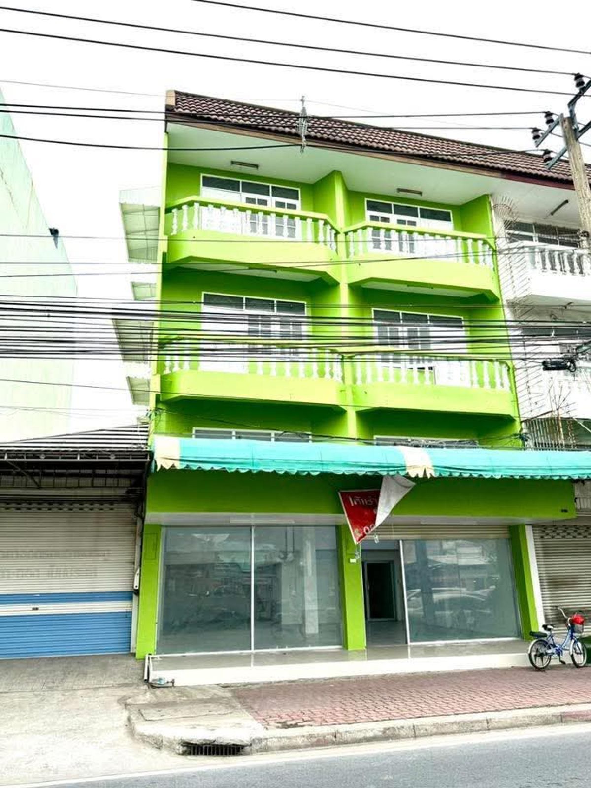 For RentShop HouseChokchai 4, Ladprao 71, Ladprao 48, : 📣 Rent on the Lat Phrao 71 road, near the wooden intersection 📣