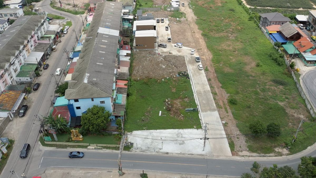 ให้เช่าที่ดินพระราม 5 ราชพฤกษ์ บางกรวย :  ให้เช่าที่ดิน 50 ตร.ว. ทำเลทอง ติดถนนบางกรวย วัดชลอ บางกรวย นนทบุรี - เหมาะทำธุรกิจ/ค้าขาย! ✨