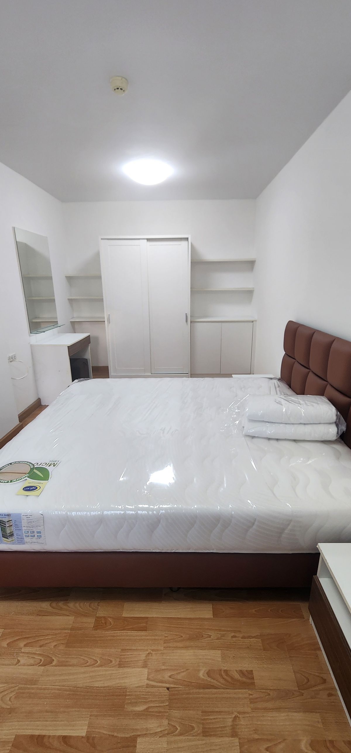 For RentCondoRatchadapisek, Huaikwang, Suttisan : 45 sq m condo for rent (Supalai City Resort Ratchada Huakwang condo)