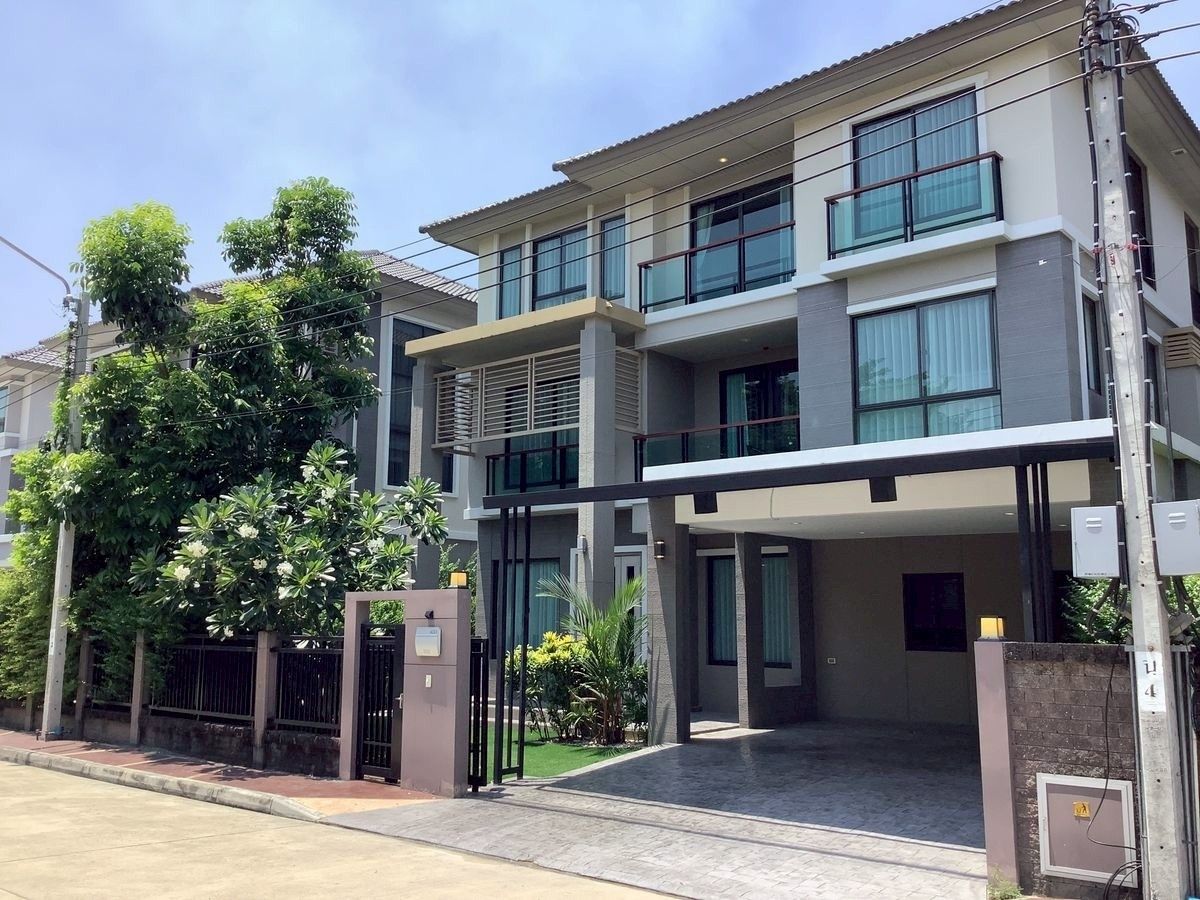 ให้เช่าบ้านวิภาวดี ดอนเมือง หลักสี่ : ให้เช่าบ้านเดี่ยวภัสสรสรงประภา 5 ห้องนอน ใกล้ Harrow School🐧🗽🗽
哈罗公学附近 Phatsarongprapa 独栋别墅出租，5 间卧室