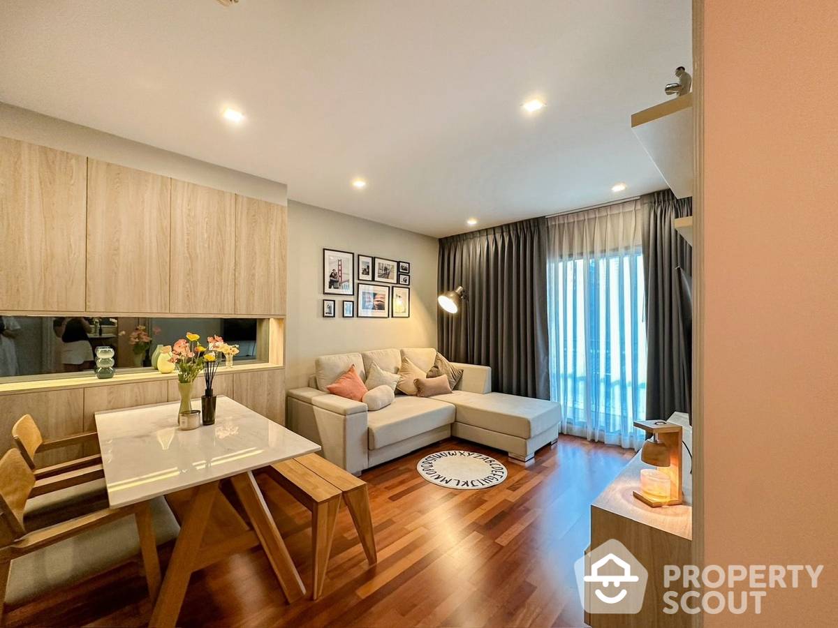 For SaleCondoSathorn, Narathiwat : 2-BR Condo at The Seed Mingle Sathorn-Suanplu near BTS Sala Daeng