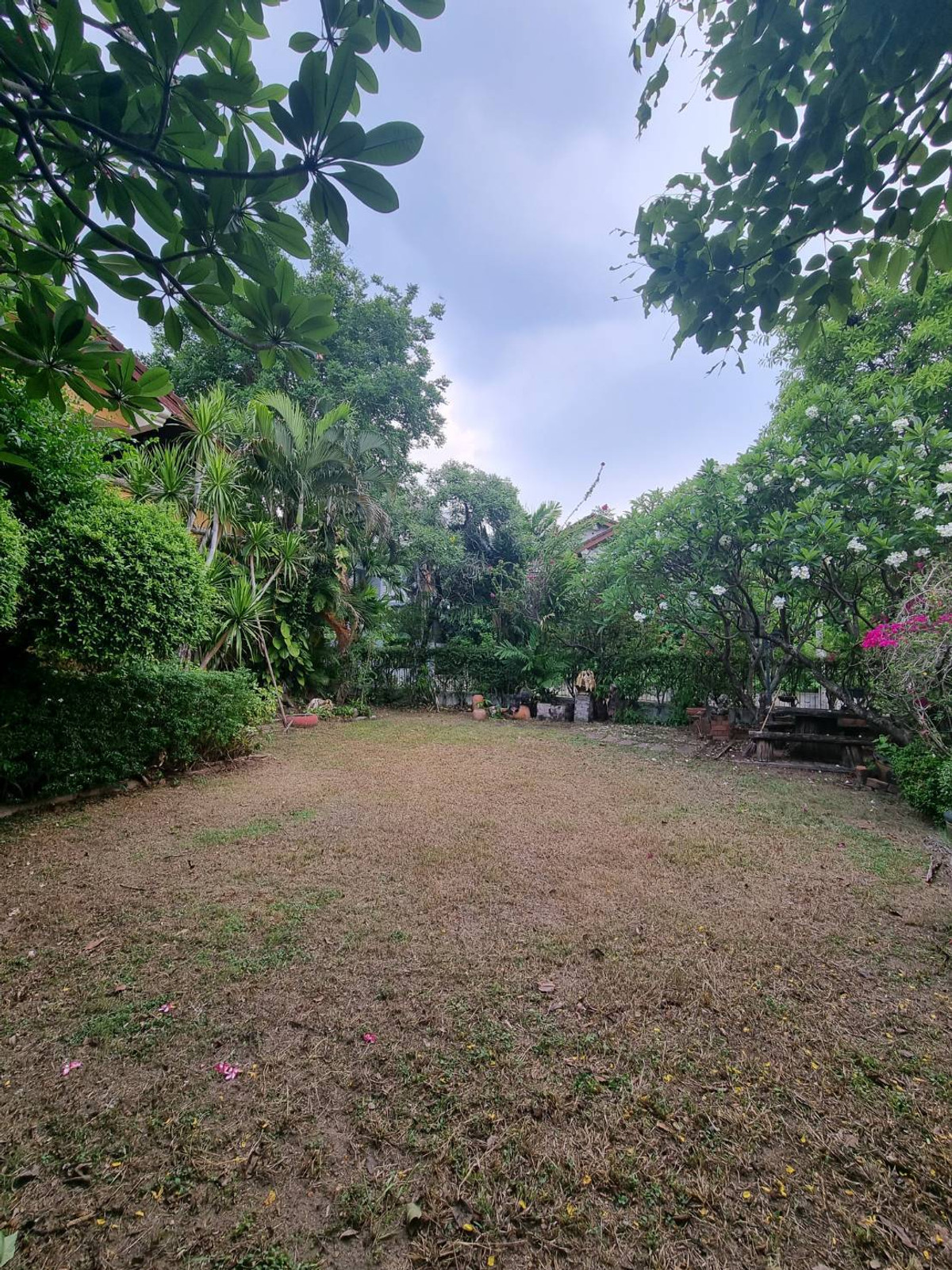 ขายบ้านลาดพร้าว101 แฮปปี้แลนด์ : ขาย บ้านเฟื่องฟ้า แฮปปี้แลนด์ ใกล้ MRT บางกะปิ