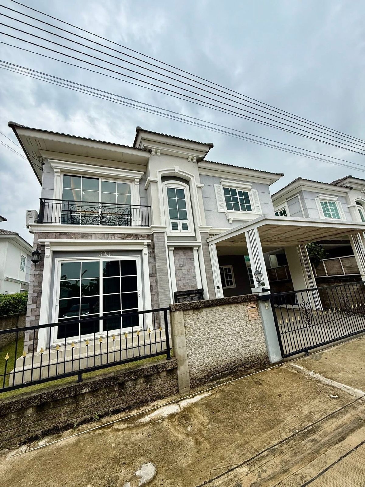 บ้านเกษตร นวมินทร์ ลาดปลาเค้า : นัดชมได้ค่ะ หมู่บ้านโกเด้นนีโอ 2 ลาดพร้าว เกษตร นวมินทร์ ( ซอยนวมินทร์ 42
