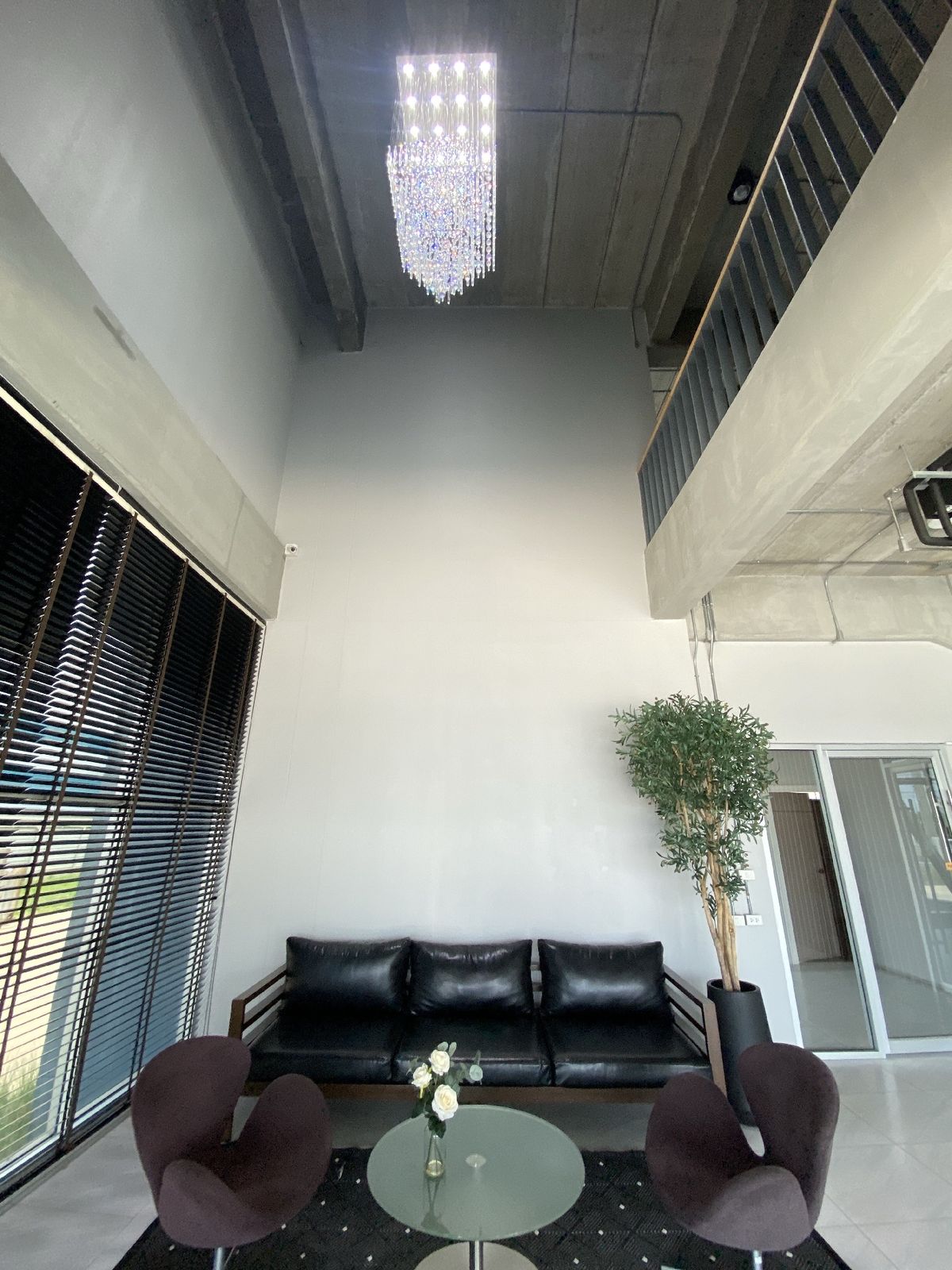 For SaleOfficePathum Thani,Rangsit, Thammasat : Selling office+6 rai of land warehouse, next to the Lam Luk Ka Expressway (Tor. 9), Pathum Thani Province, excellent location (negotiable price)