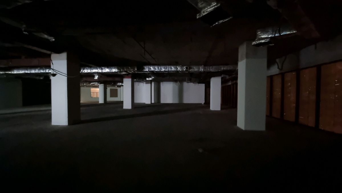 For RentRetail SpaceWitthayu, Chidlom, Langsuan, Ploenchit : BTS Ploenchit, rent a large space for opening a shop. owner for consider every business. G floor 1007 sq.m.,  