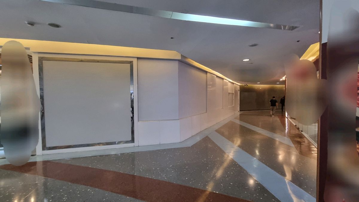 For RentRetail SpaceWitthayu, Chidlom, Langsuan, Ploenchit : BTS Ploenchit, rent a large space for opening a shop. owner for consider every business. G floor 1007 sq.m.,  