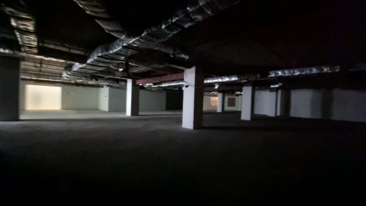 For RentRetail SpaceWitthayu, Chidlom, Langsuan, Ploenchit : BTS Ploenchit, rent a large space for opening a shop. owner for consider every business. G floor 1007 sq.m.,  