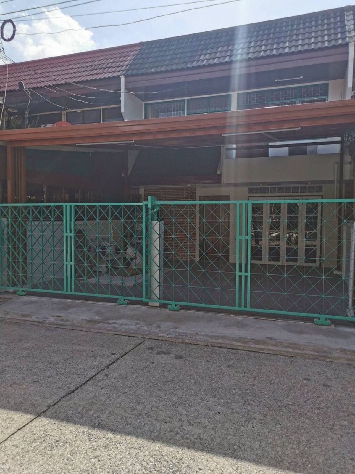 For RentTownhomeRama9, Petchburi, RCA : 2 -storey townhouse for rent near The Nine Rama 9 Soi 41