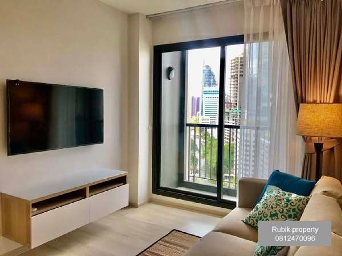 ให้เช่าคอนโดวิทยุ ชิดลม หลังสวน : 🌟 For Rent – Life One Wireless | Stylish Corner Unit in Central Bangkok 🌟 (RB792)