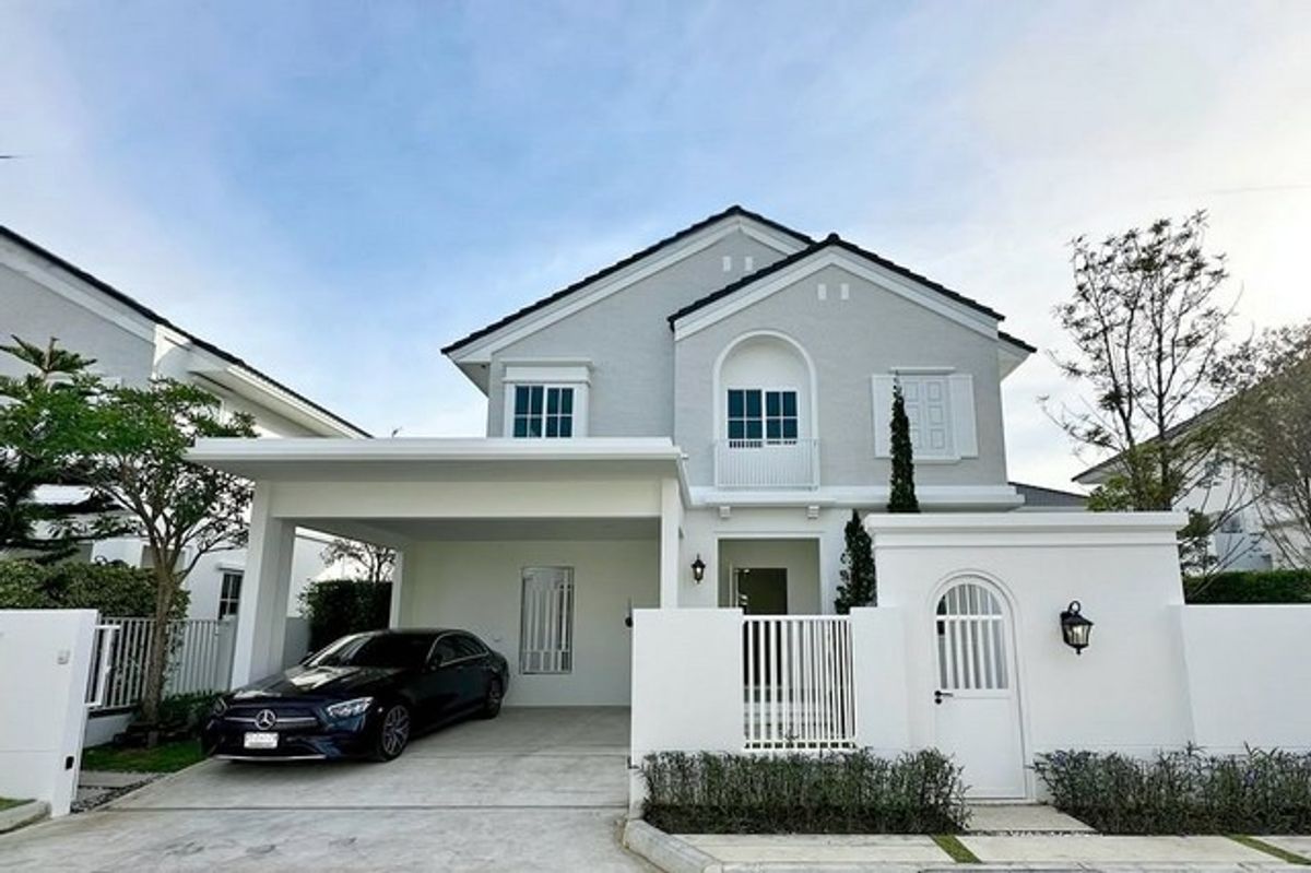 For RentHouseBangna, Bearing, Lasalle : HR2446 House for rent Chaiyapruek Village, Bang Na Km. 15, beautifully decorated with Near Mega Bangna