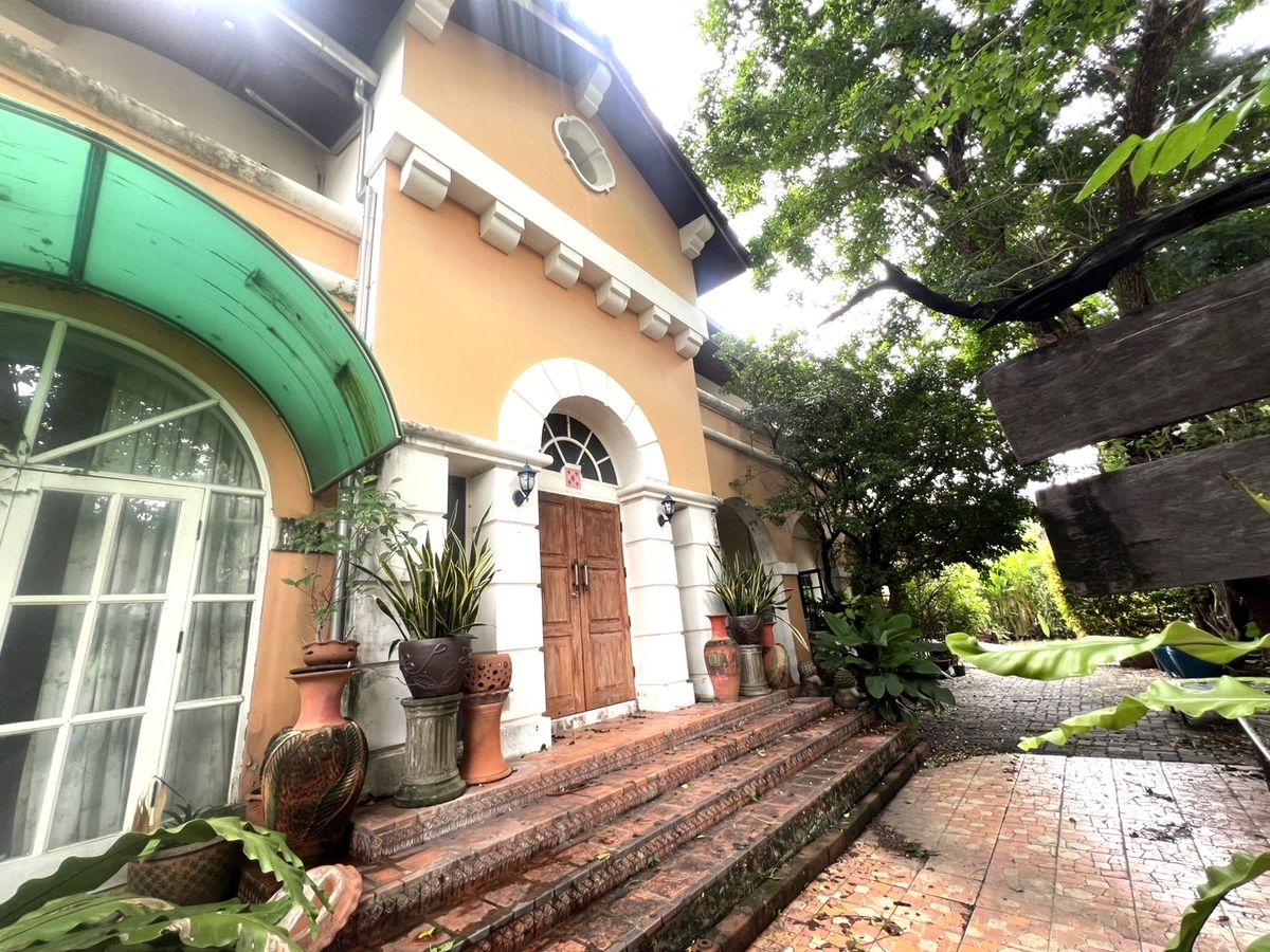 ขายบ้านลาดพร้าว101 แฮปปี้แลนด์ : ขาย บ้านเฟื่องฟ้า แฮปปี้แลนด์ ใกล้ MRT บางกะปิ