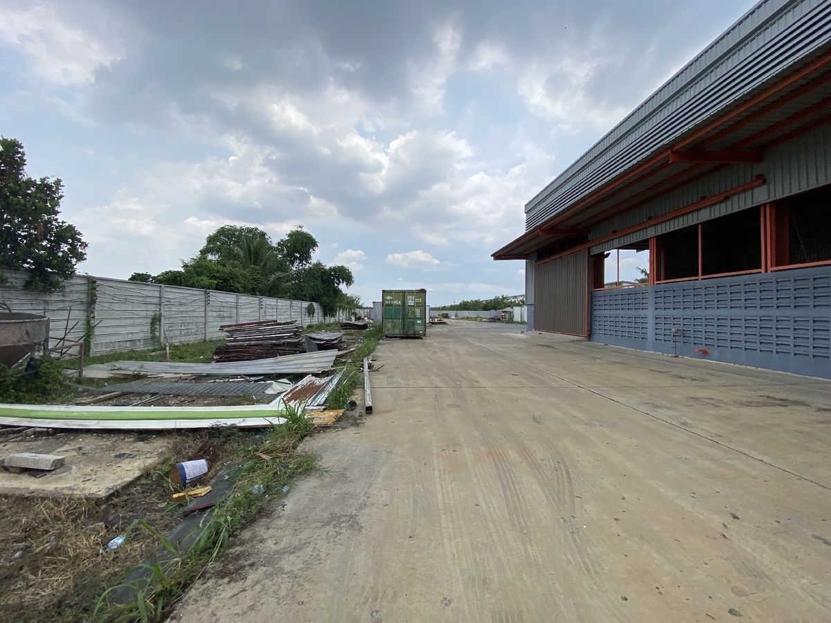 For SaleOfficePathum Thani,Rangsit, Thammasat : Selling office+6 rai of land warehouse, next to the Lam Luk Ka Expressway (Tor. 9), Pathum Thani Province, excellent location (negotiable price)