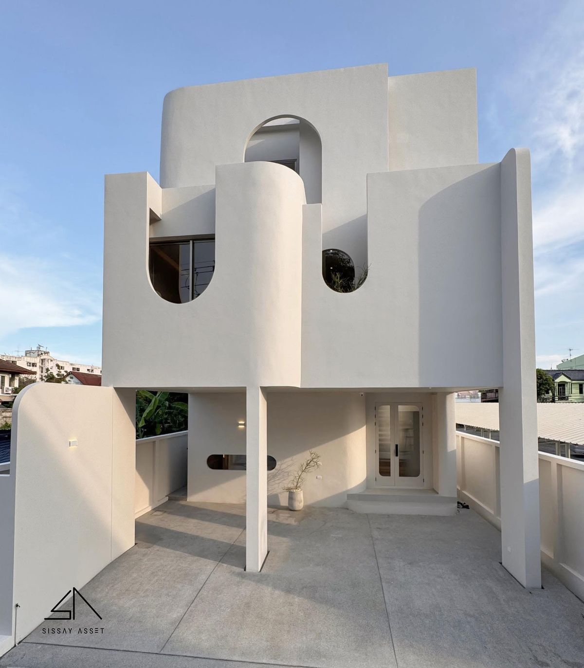 บ้านนวมินทร์ รามอินทรา : บ้านใหม่ 3 ชั้น สไตล์ Gallery House ในทำเลหายาก ใจกลางรามอินทรา
