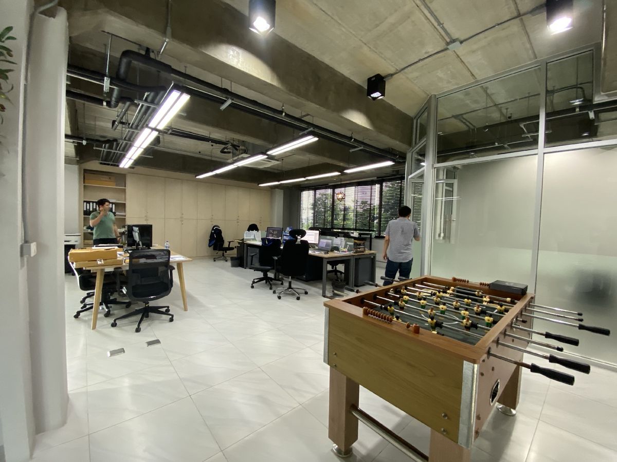 For SaleOfficePathum Thani,Rangsit, Thammasat : Selling office+6 rai of land warehouse, next to the Lam Luk Ka Expressway (Tor. 9), Pathum Thani Province, excellent location (negotiable price)