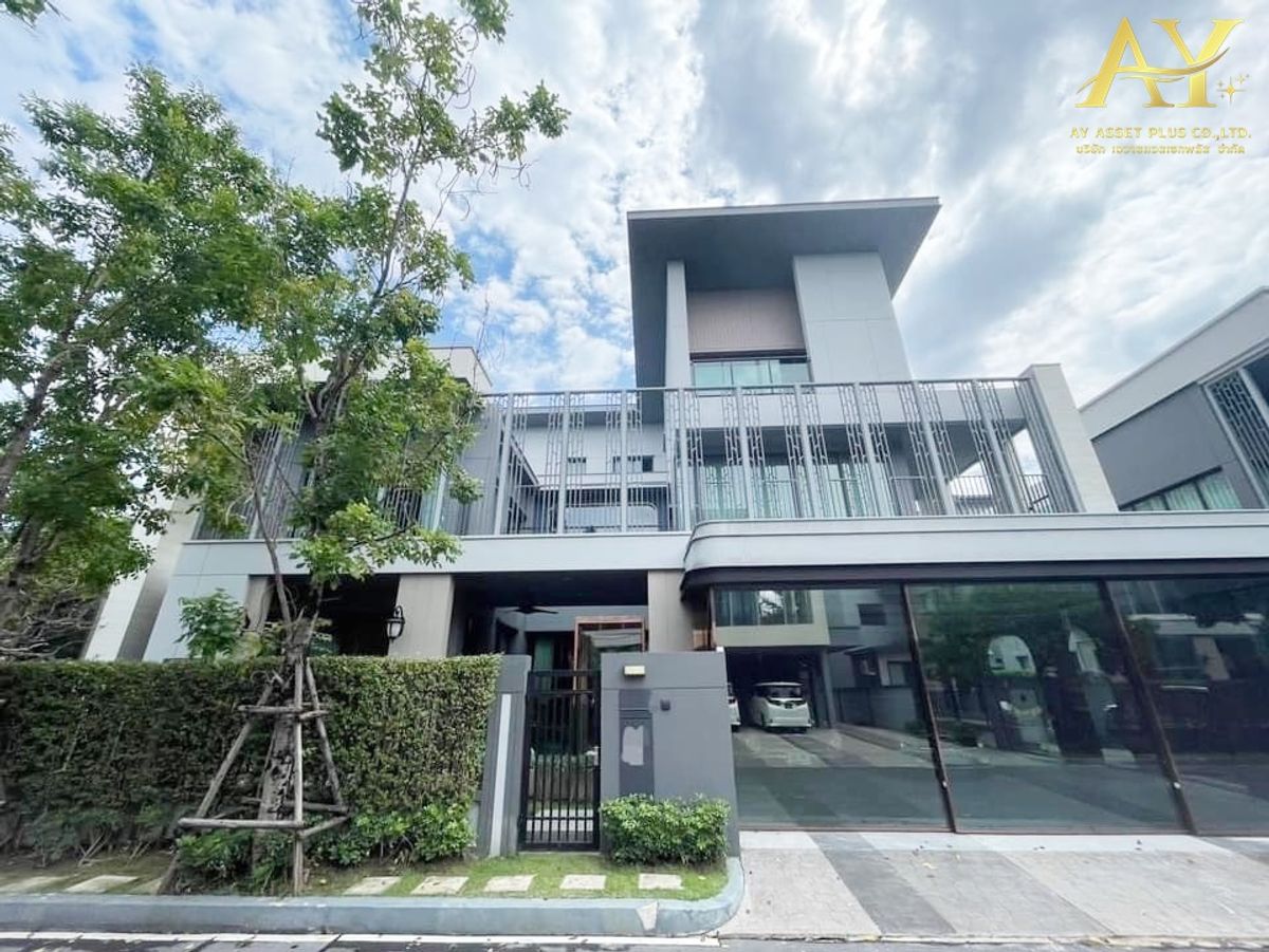 ขายบ้านพัฒนาการ ศรีนครินทร์ : 🏡ขาย คฤหาสน์หรู 3 ชั้น โครงการแกรนด์ บางกอก บูเลอวาร์ด อีสต์ พระราม 9 (Grand Bangkok Boulevard East Rama 9)   ออกแบบในสไตล์ Super Luxury  (พร้อมเฟอร์ทั้งหลัง ลากกระเป๋าเข้าอยู่ได้เลย)