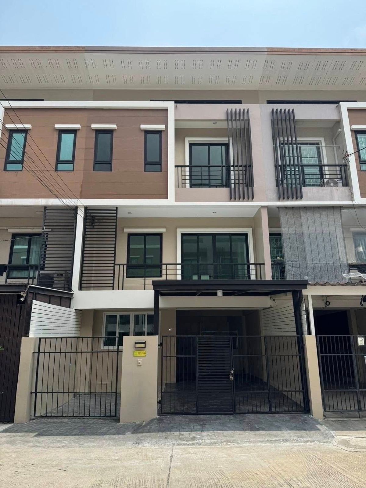For SaleTownhomeMin Buri, Romklao : Sell ​​cheap 3 -story townhome, renovated the whole house  The Mo Project Min Buri-Sam Wa