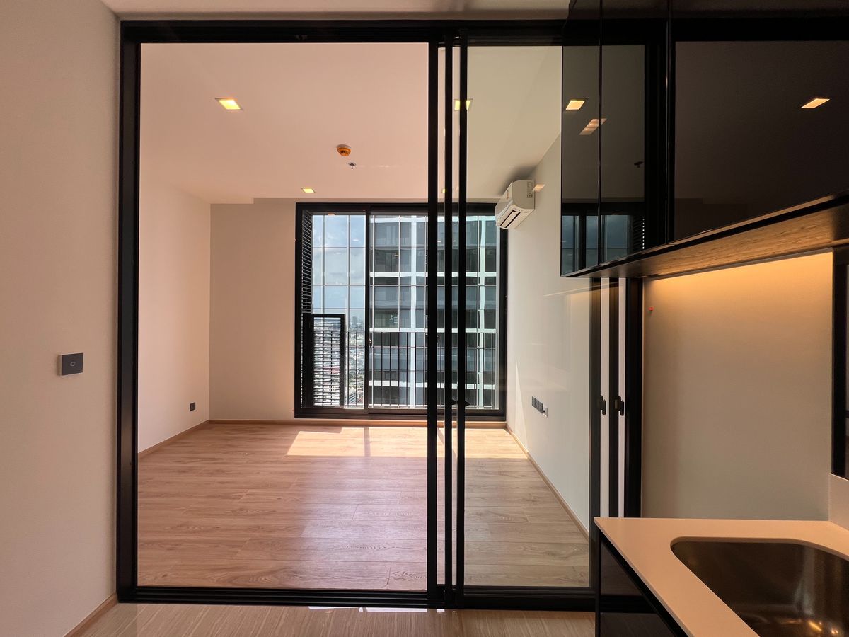 ขายคอนโดอารีย์ อนุสาวรีย์ : Noble Around Ari / Studio (FOR SALE), โนเบิล อราวน์ อารีย์ / ห้องสตูดิโอ (ขาย) PLOYW635