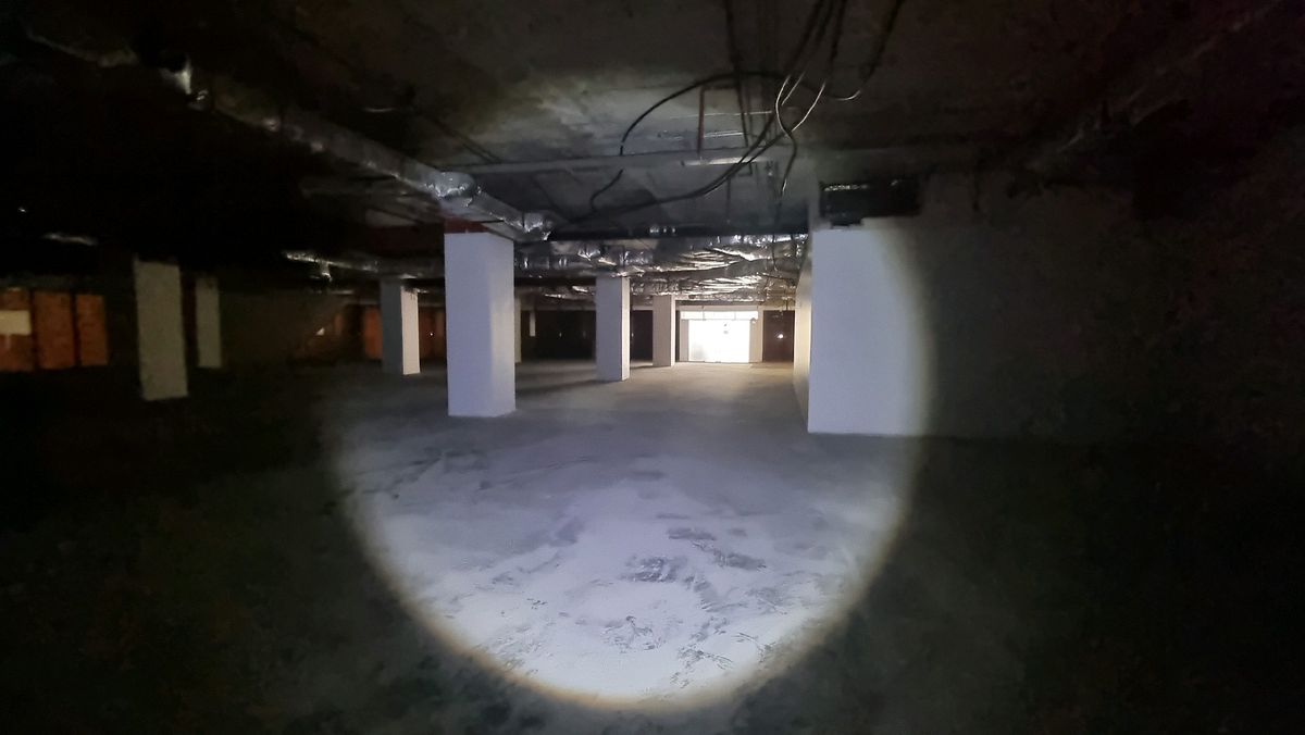 For RentRetail SpaceWitthayu, Chidlom, Langsuan, Ploenchit : BTS Ploenchit, rent a large space for opening a shop. owner for consider every business. G floor 1007 sq.m.,  