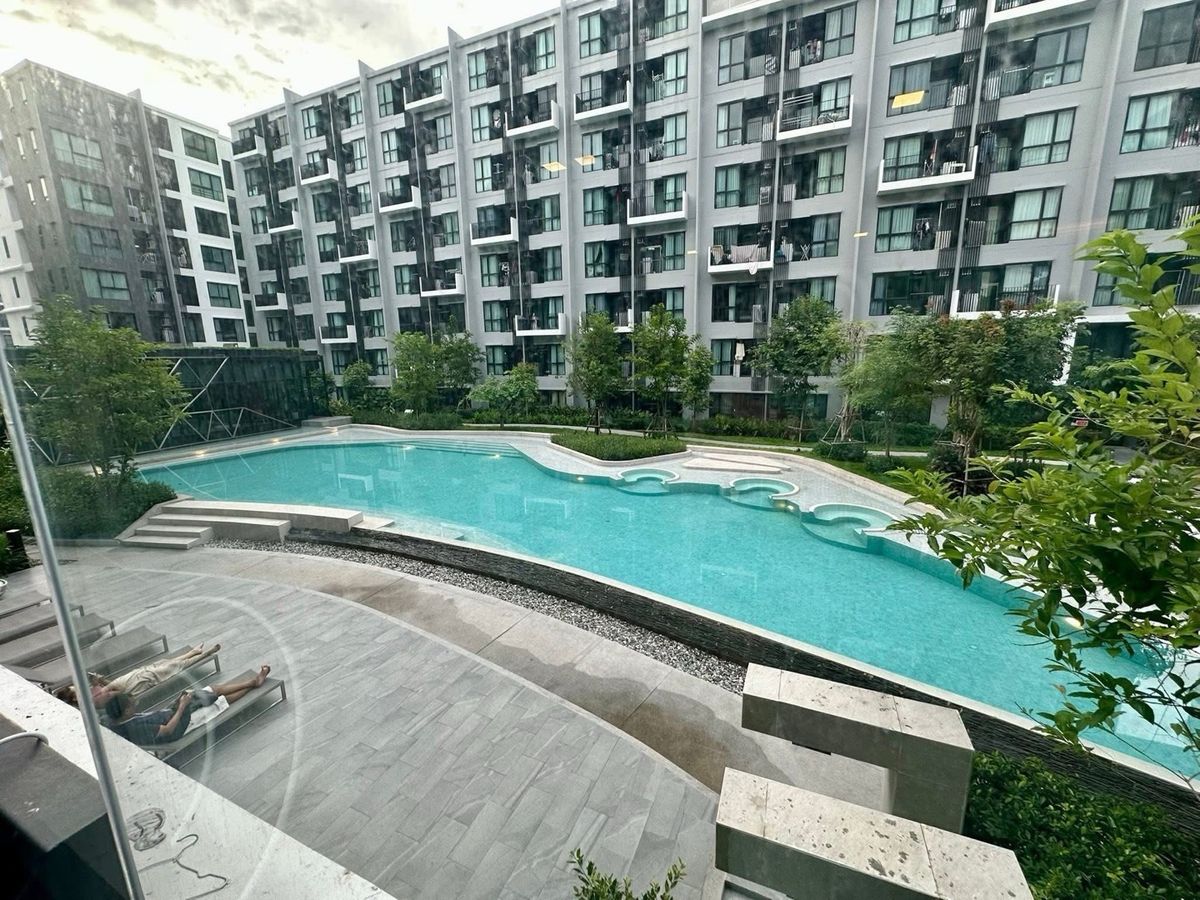 ให้เช่าคอนโดปทุมธานี รังสิต ธรรมศาสตร์ : 📢ให้เช่า Kave town Space ข้างม.กรุงเทพ ตึก A ชั้น 2 ขนาด 28 sqm วิวสระ
