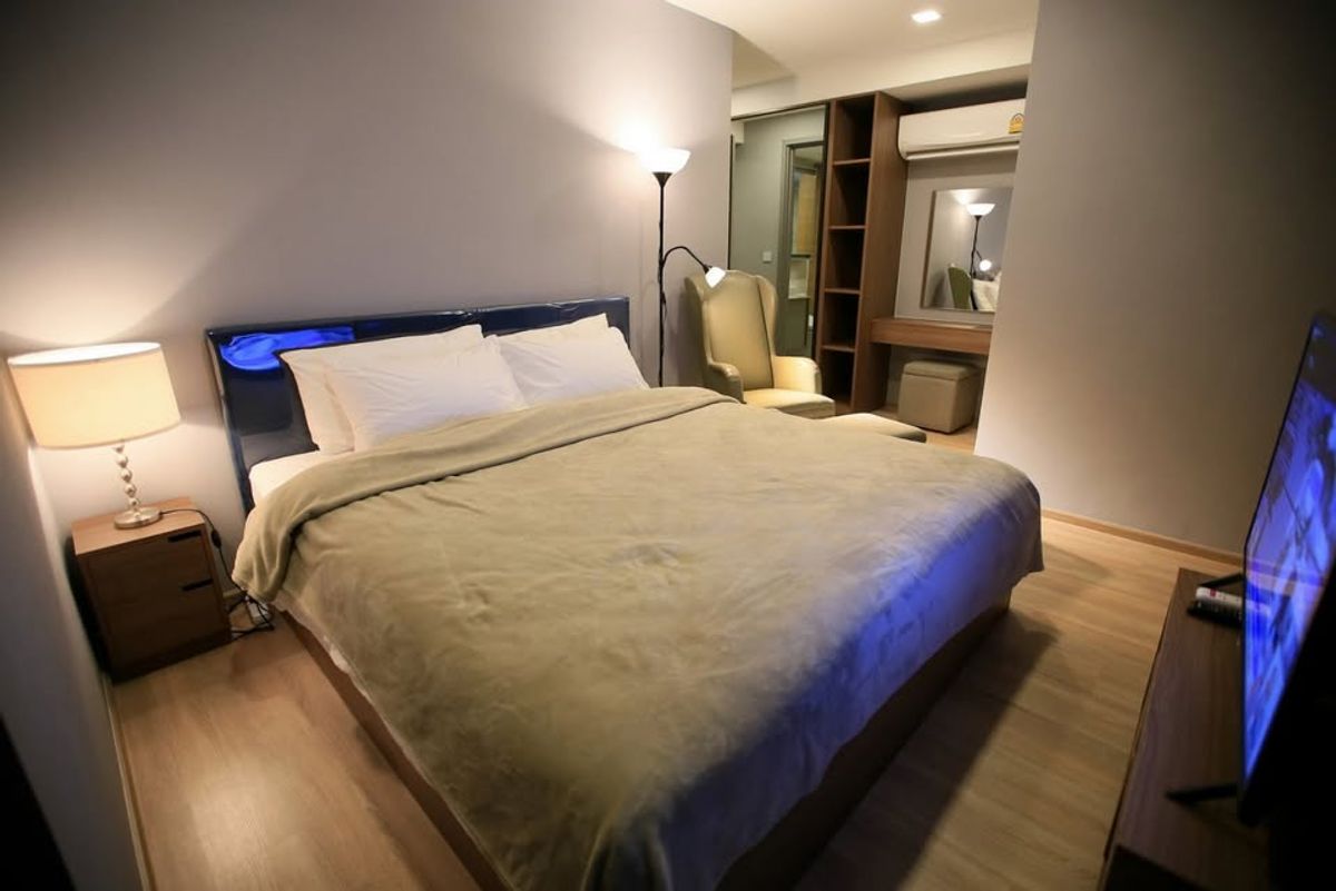 ให้เช่าคอนโดสุขุมวิท อโศก ทองหล่อ : 🎉FOR RENT>> TAKA HAUS  เอกมัย 12🌟💥 คอนโดหรูสไตล์ญี่ปุ่น พร้อมสวนส่วนตัวในบ้าน! 🌿68 ตร.ม. 2 ห้องนอน  บิวท์อินครบครัน เฟอร์นิเจอร์ เครื่องใช้ไฟฟ้าจัดเต็ม (รวมเครื่องซักผ้า) พร้อมเข้าอยู่  #LV-MO1900