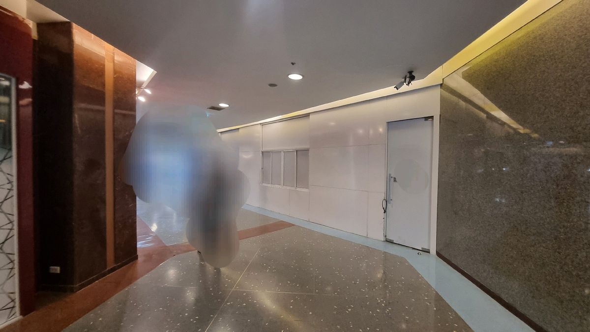 For RentRetail SpaceWitthayu, Chidlom, Langsuan, Ploenchit : BTS Ploenchit, rent a large space for opening a shop. owner for consider every business. G floor 1007 sq.m.,  