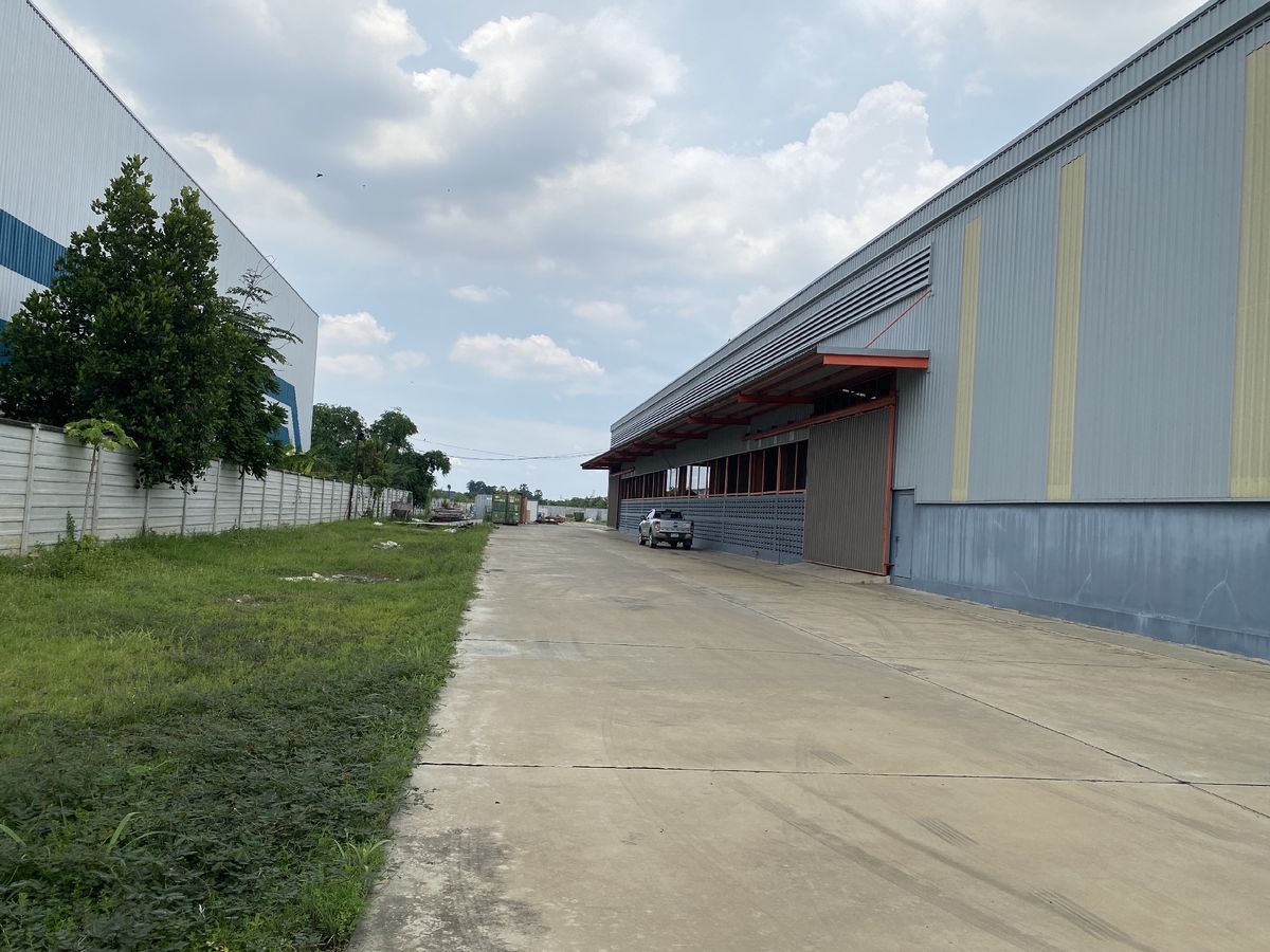 For SaleOfficePathum Thani,Rangsit, Thammasat : Selling office+6 rai of land warehouse, next to the Lam Luk Ka Expressway (Tor. 9), Pathum Thani Province, excellent location (negotiable price)