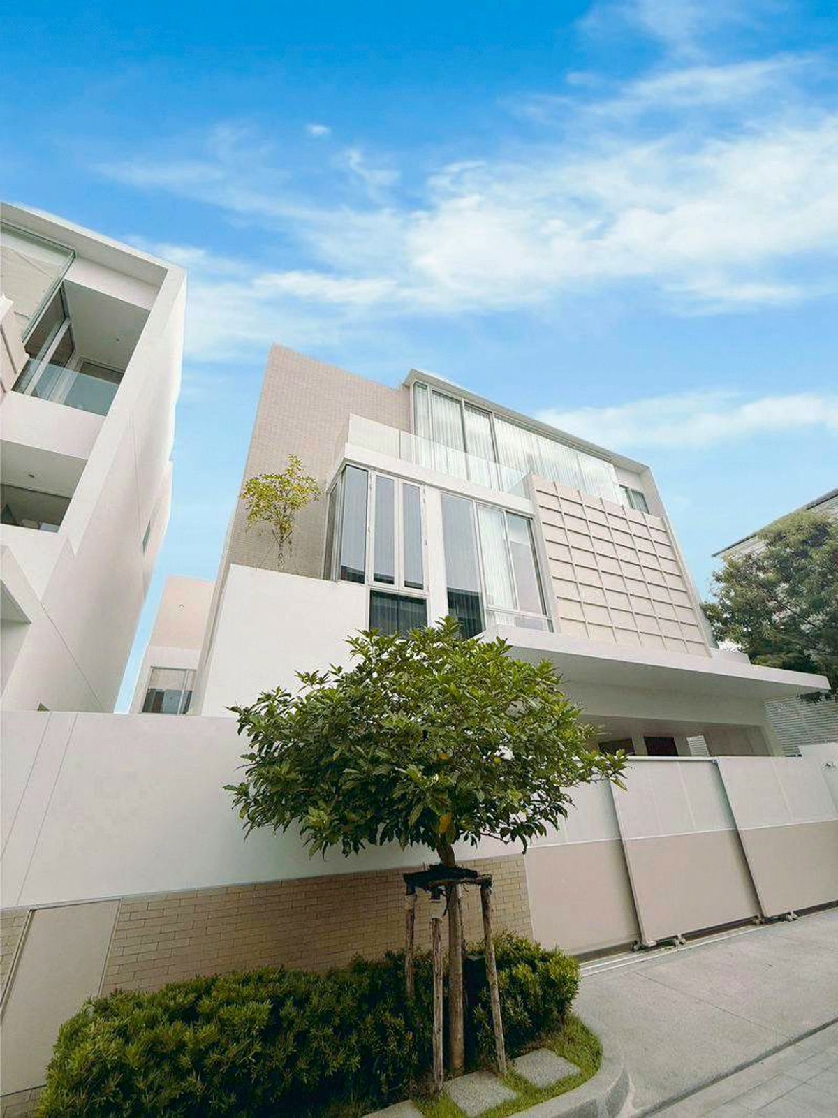 บ้านพระราม 9 เพชรบุรีตัดใหม่ RCA : ❤️‍🔥Noble Terra Rama 9 –  Ekkamai❤️‍🔥 Rent/Sell -- Conner space/Luxury style