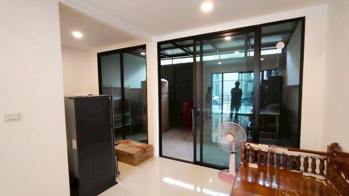 ให้เช่าทาวน์โฮมบางแค เพชรเกษม : ✨ ขาย / ให้เช่า ทาวน์โฮมหรู สไตล์ Colonial Classic บ้านใหม่มาก! ยังไม่เคยอยู่อาศัย ✨