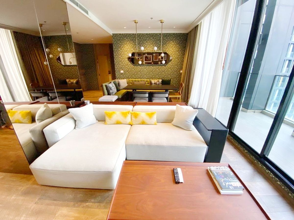 For RentCondoWitthayu, Chidlom, Langsuan, Ploenchit : 3571😊 For Rent for rent 3 bedrooms 🚄 next to the BTS Ploenchit 🏢 Noble Ploenchit Noble Ploenchit🔔 Area: 178 sq.m. 💲 Rent: 180,000 ฿ 📞O99-5919653,065-9423251✅Lineid: @Sureressencence