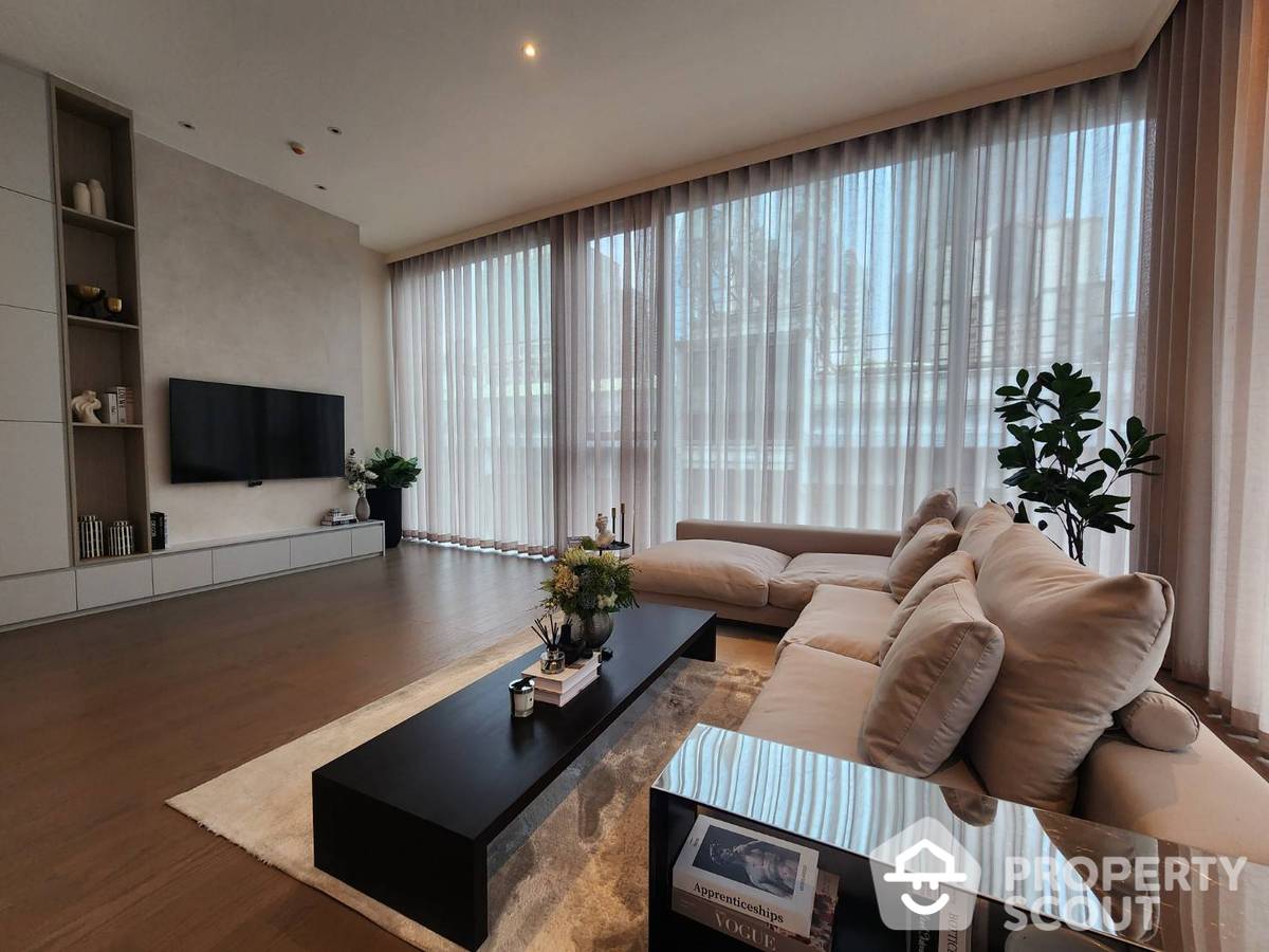 For SaleCondoWitthayu, Chidlom, Langsuan, Ploenchit : 2-BR Condo at SCOPE Langsuan near BTS Chit Lom
