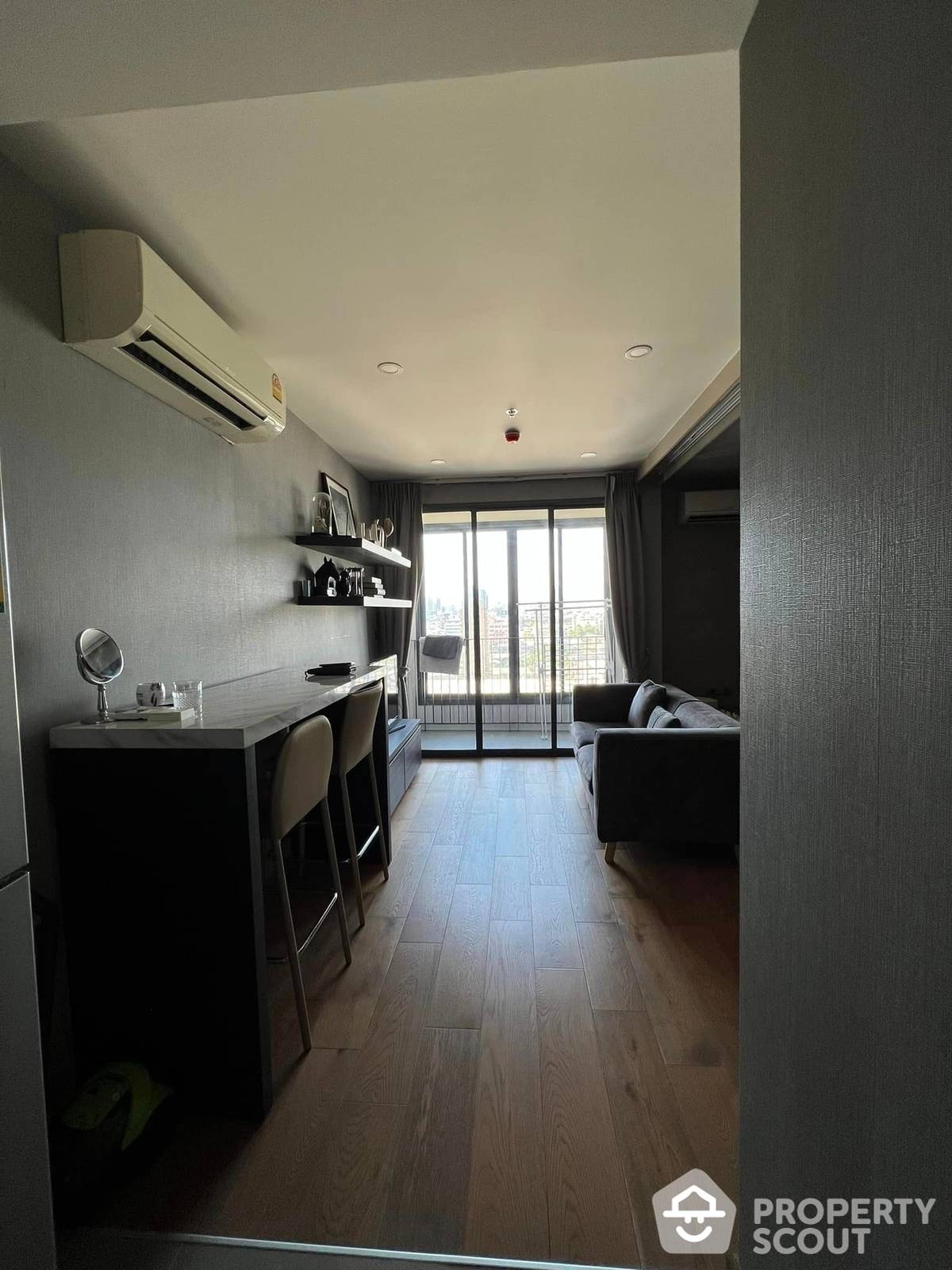 For SaleCondoRatchathewi,Phayathai : 1-BR Condo at Q Chid Lom - Phetchaburi near BTS Chit Lom