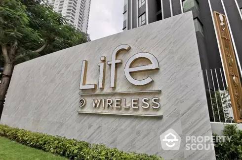 For SaleCondoWitthayu, Chidlom, Langsuan, Ploenchit : 1-BR Condo at Life One Wireless near BTS Phloen Chit