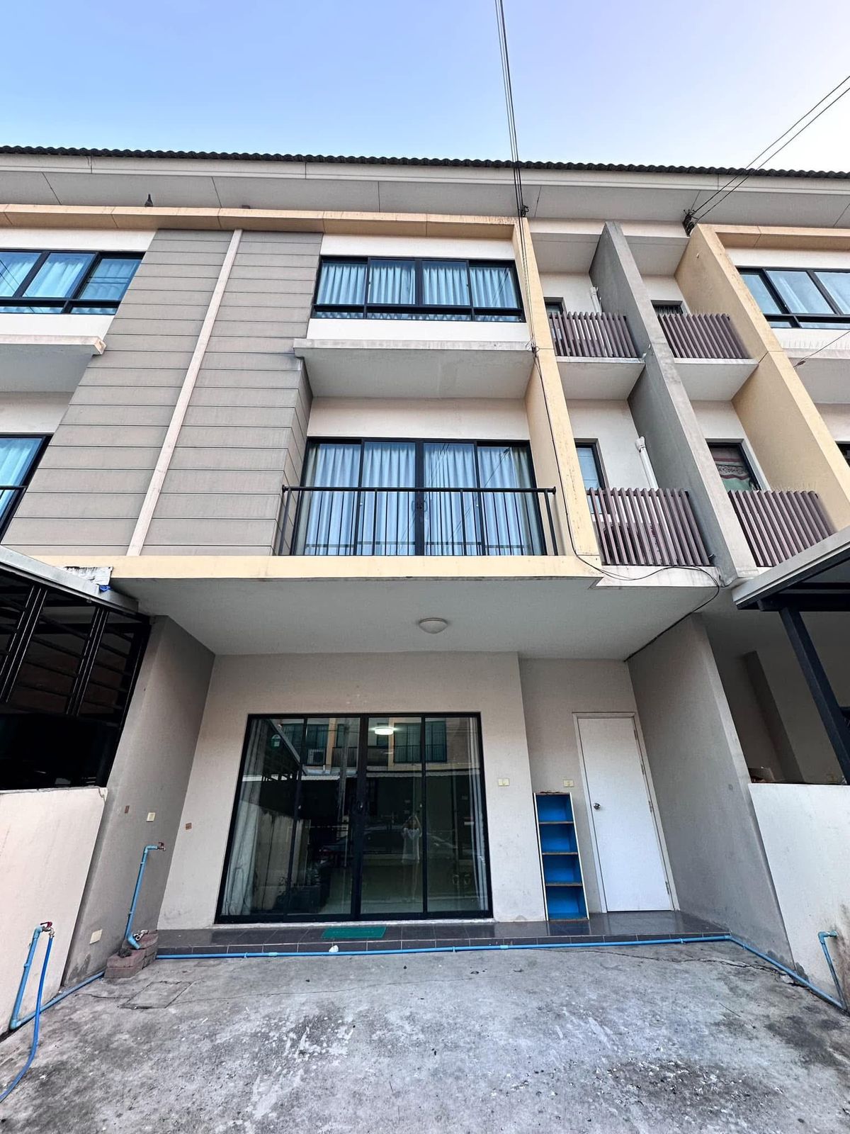 ให้เช่าทาวน์โฮมลาดกระบัง สุวรรณภูมิ : ⭐️✅ เช่าบ้านโครงการ The connect up 3 เฉลิมพระเกียรติ ร.9 ซอย 67 โลเคชั่นดี เดินทางสะดวก