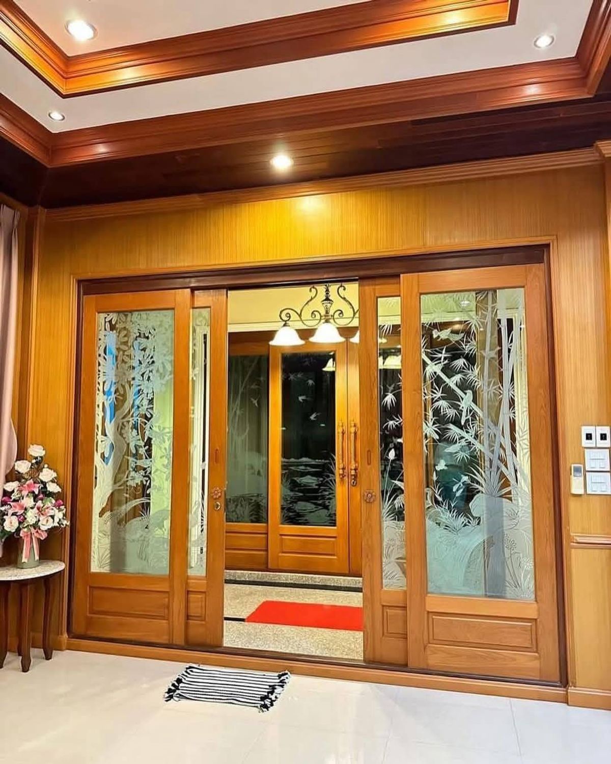 ♔ Spacious House ♔ บ้านเดี่ยว 5 หลัง | ขนาดที่ดิน 4,096.00 ตร.ว. พื้นที่ใช้สอย 16,384.00 ตร.ม. | 5 ห้องนอน 6 ห้องน้ำ | ใกล้ตลาดแม่สมคิด 3 นาที Loading...
