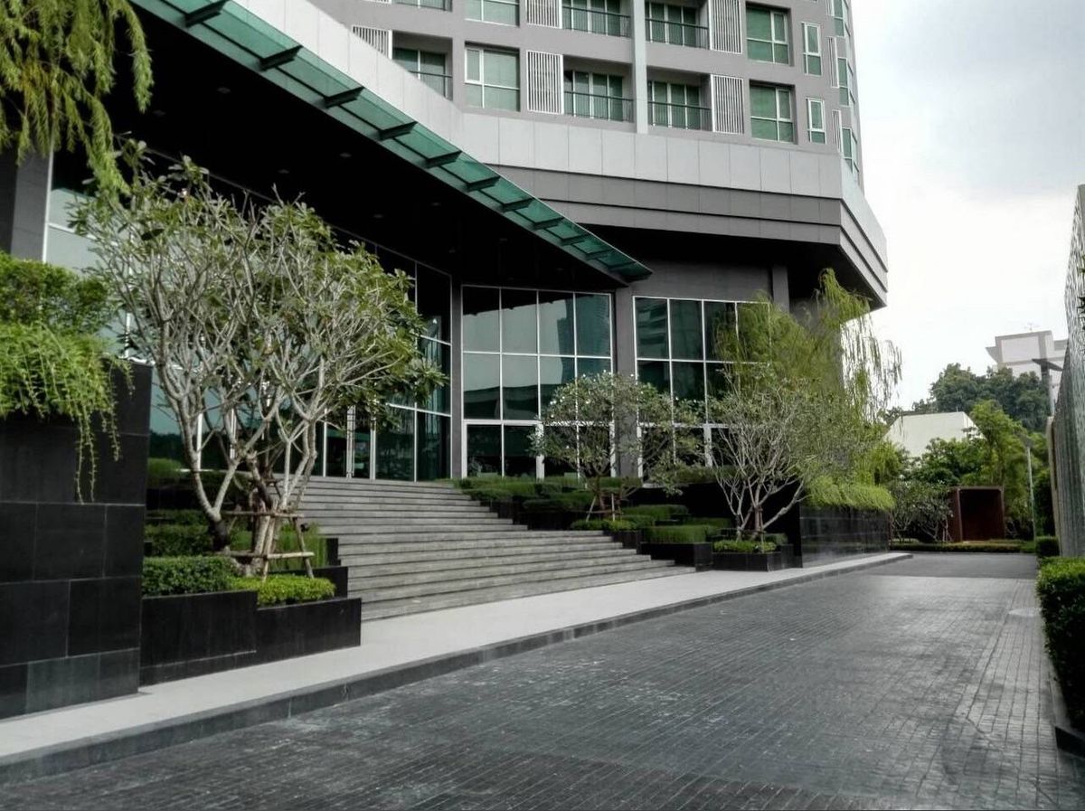 ขายคอนโดสาทร นราธิวาส : ขายด่วน One Bedroom 34.76ตร.ม. ตึก South  ชั้น 27 เพียง 5.4ล้านบาท