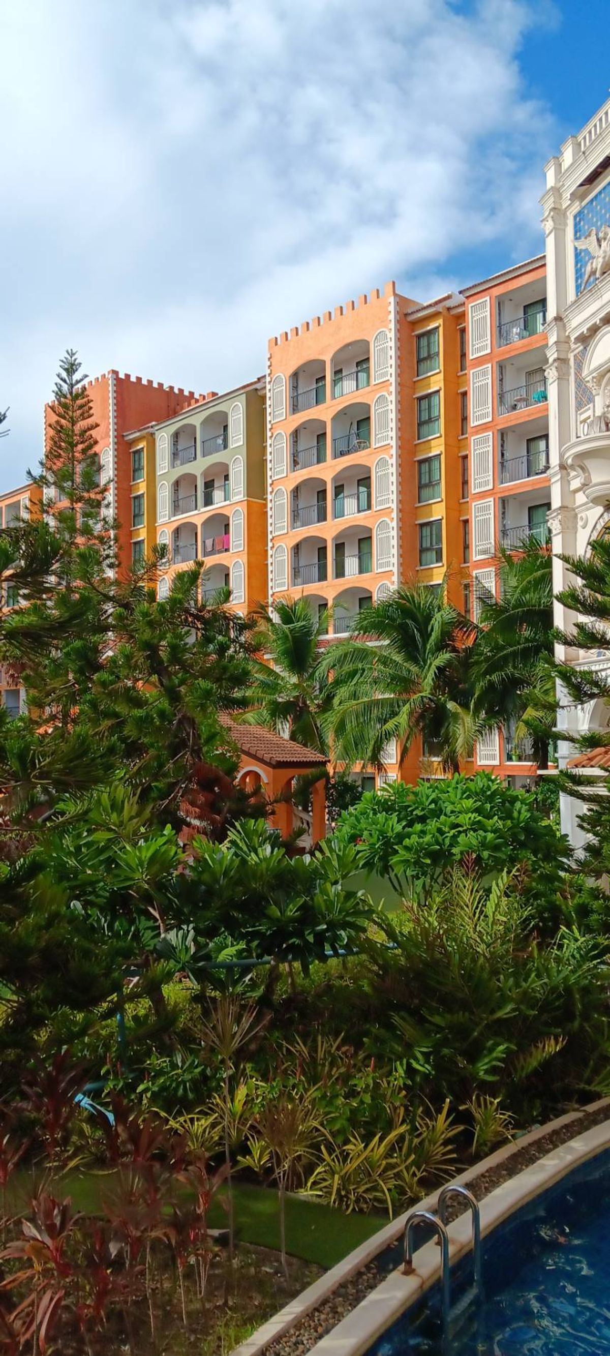 For SaleCondoPattaya, Bangsaen, Chonburi : Urgent Sales Venetian Signature Condo Resort Pattaya only 1.19mb