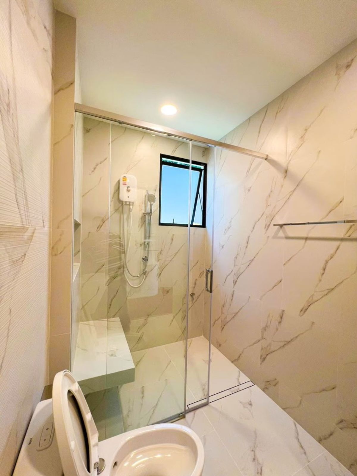 For RentTownhomePattanakan, Srinakarin : 🔥 Luxury French-Style Corner House for Rent – Nantawan Rama 9 | Fully Furnished, Private, Near Clubhouse, Tenant in Place!
