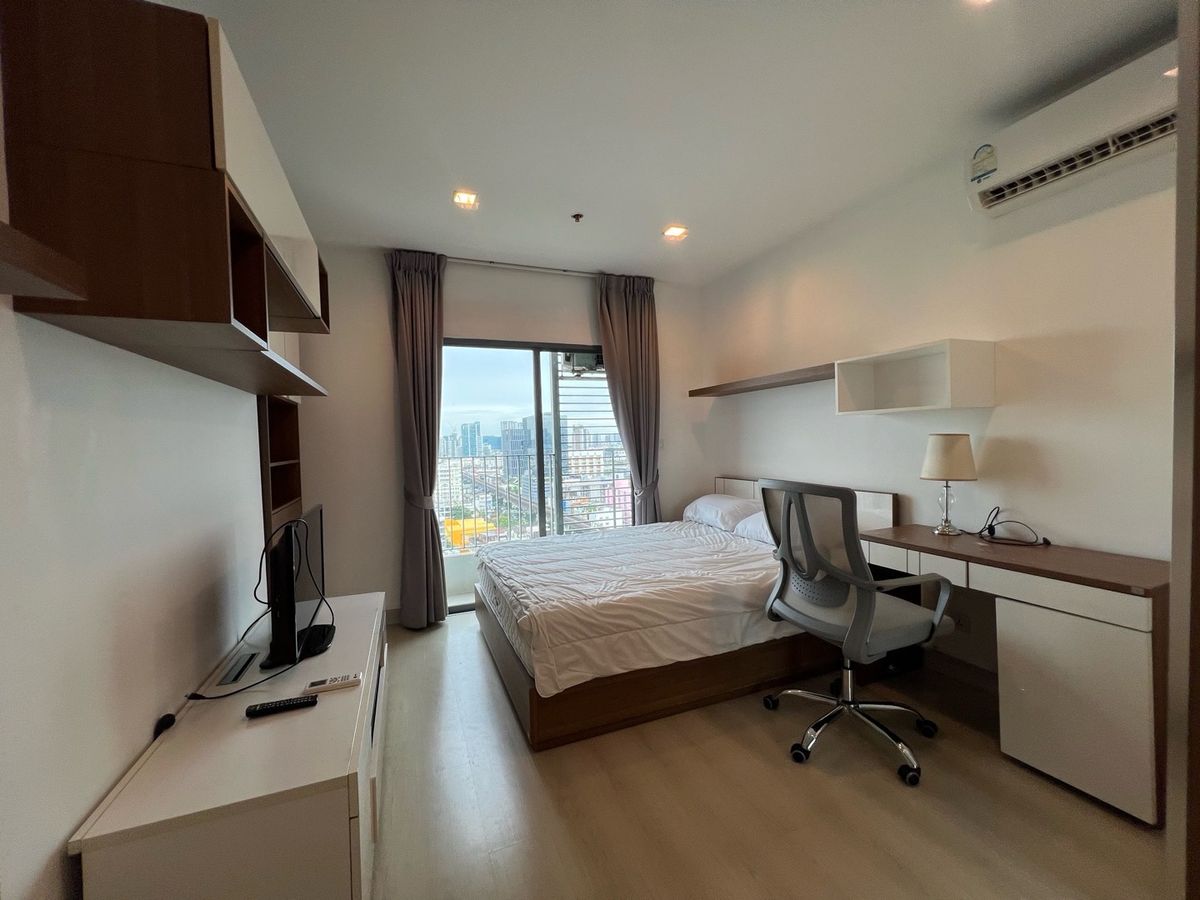 ให้เช่าคอนโดอ่อนนุช อุดมสุข : Ideo mobi Sukhumvit81 
studio room  1 ห้องน้ำ 
มีเครื่องซักผ้า 
ราคา 12,000 บาทเท่านั้น 061-4162636