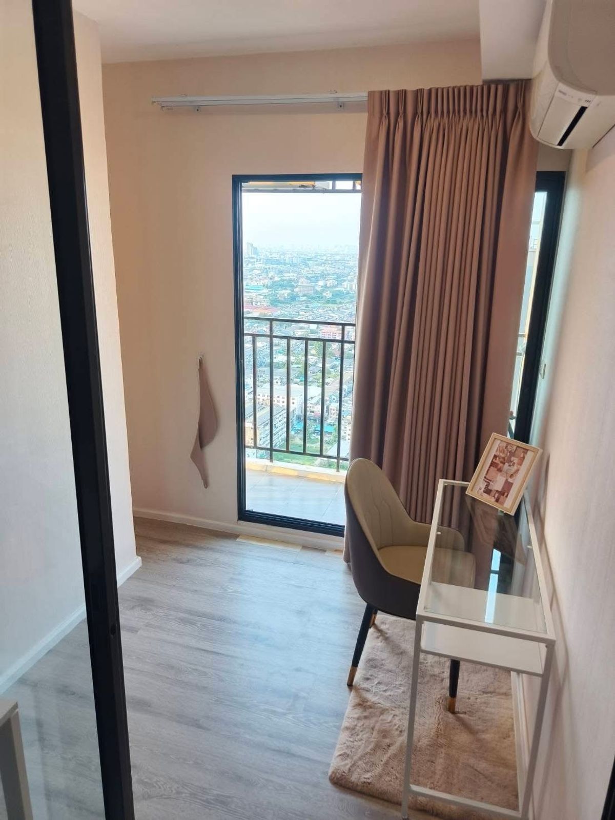 For RentCondoSamut Prakan,Samrong : For rent 🔥 Kensington Sukhumvit - Theparak 🔥 Fully furnished and equipped with electrical appliances, near MRT Thepphawan