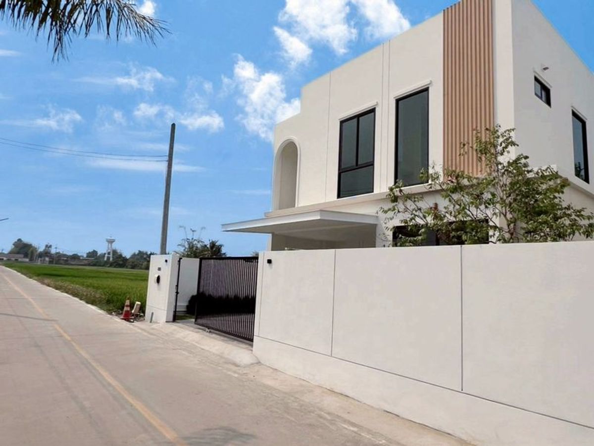 ให้เช่าบ้านเชียงใหม่ : 出租：全新现代风格双层住宅  For Rent: Brand-New Modern House – 2 Storeys 🏡 ❤️ ให้เช่าบ้านใหม่ 2 ชั้น สไตล์โมเดิร์น