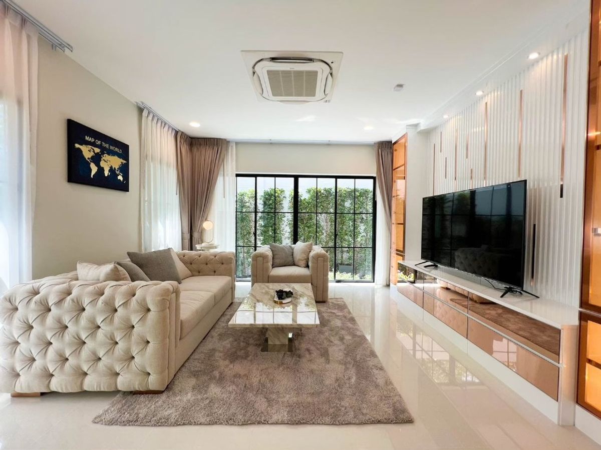 For RentTownhomePattanakan, Srinakarin : 🔥 Luxury French-Style Corner House for Rent – Nantawan Rama 9 | Fully Furnished, Private, Near Clubhouse, Tenant in Place!