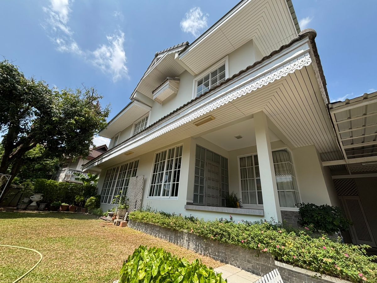 ขายบ้านเกษตรศาสตร์ รัชโยธิน : ขายบ้านเดี่ยวพร้อมร้านอาหารหรูรวมสองหลัง 179 ตรว พทส 720 ตรม ย่านดังกลางเมือง
