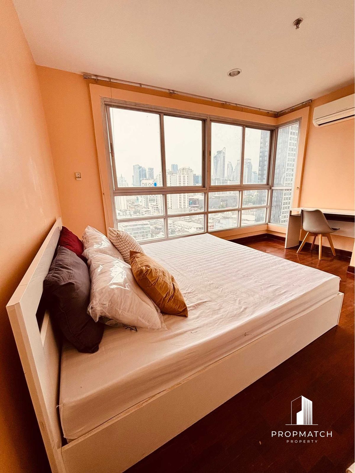 ให้เช่าคอนโดราชเทวี พญาไท : คอนโดให้เช่า Pathumwan Resort ( 2 bedroom 1 bathroom) ใกล้รถไฟฟ้าพญาไท