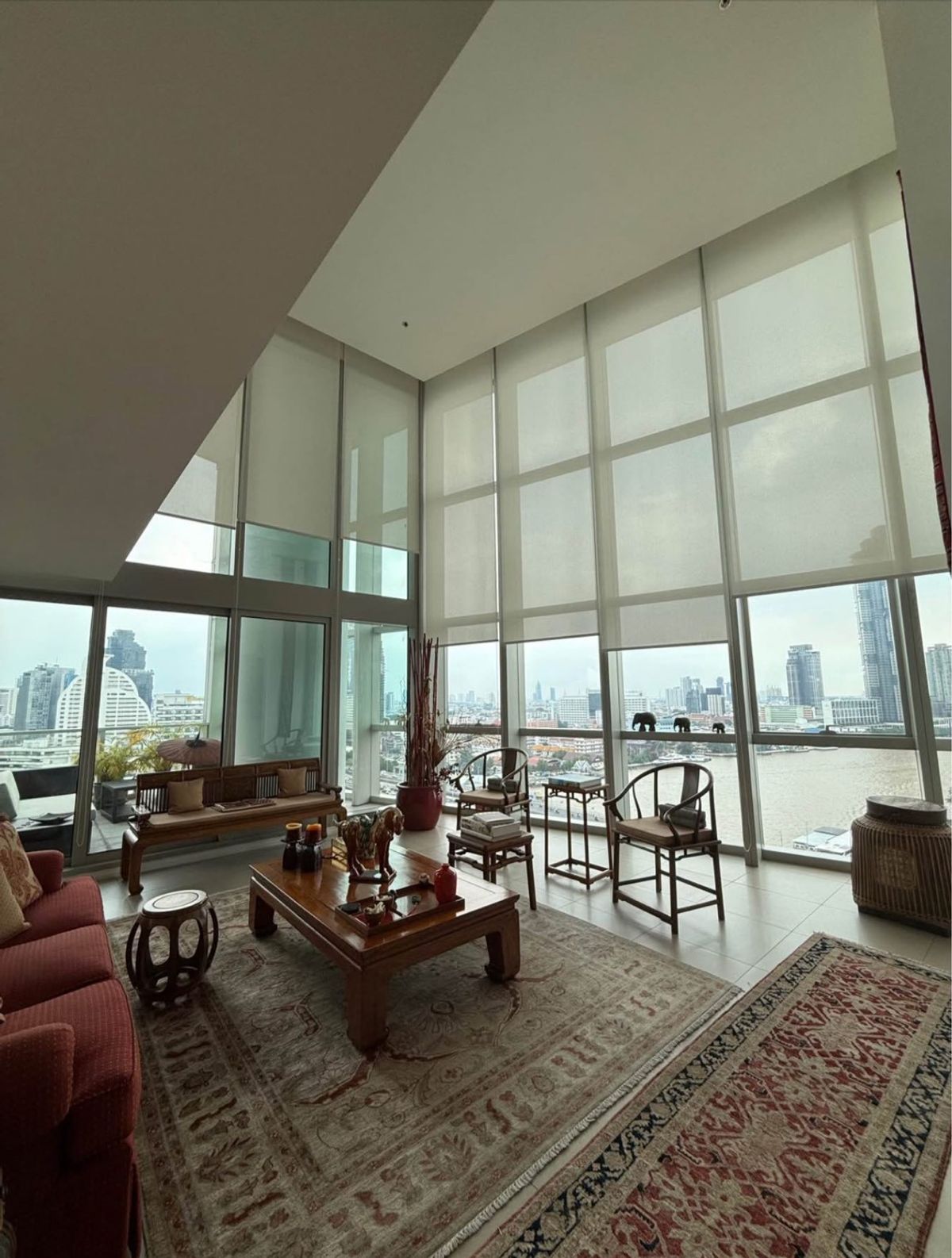 ให้เช่าคอนโดวงเวียนใหญ่ เจริญนคร : LTH12448 – The River Condo FOR RENT Size 330.72 sqm. 4 beds 4 baths Near BTS Saphan Taksin Station ONLY 190K/Month