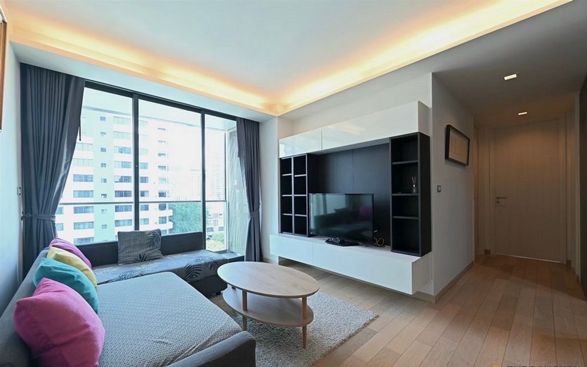 ขายคอนโดสุขุมวิท อโศก ทองหล่อ : สอบถามโทร : 086-071-4000 Condo Via 49 (เวีย 49) ใกล้ BTS ทองหล่อ ขนาด 62.26 ตารางเมตร 2 ห้องนอน ชั้น8 ห้องมุม ตกแต่งครบ