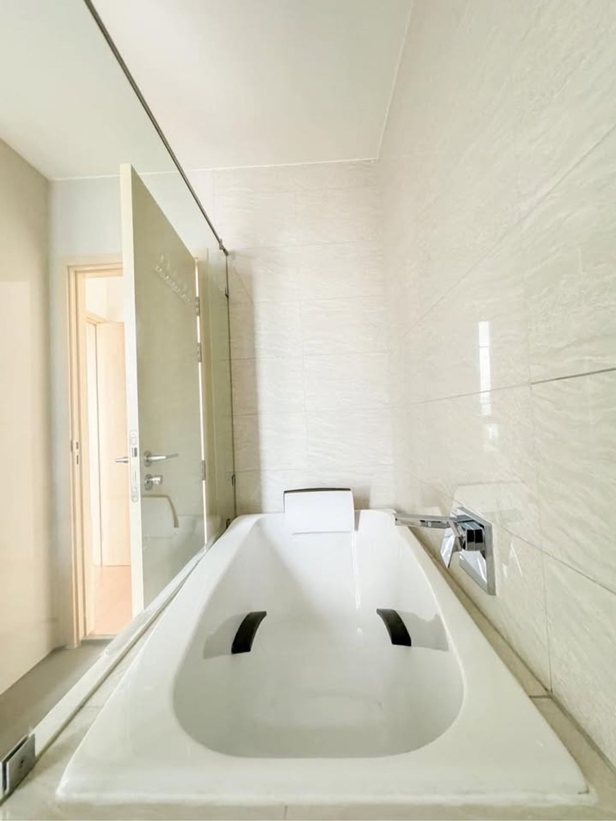 For SaleCondoSukhumvit, Asoke, Thonglor : Condo for sale Maru Ekkamai 2, price 9,500,000 baht [MKS250515]